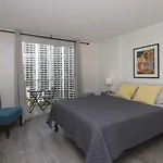 Walk To Beach And Shops.Cute Studio In Waikiki